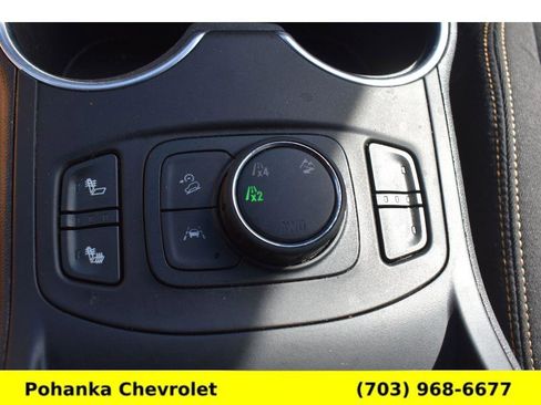 Used 2020 GMC Terrain SLE w/ Driver Convenience Package AWD/4WD image 18