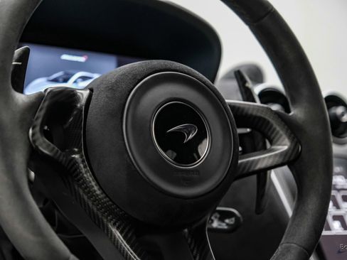 Used 2019 McLaren 600LT RWD image 43