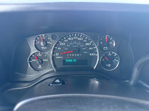 Used 2014 Chevrolet Express 2500 image 30