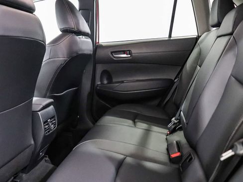 Used 2024 Toyota Corolla Cross XLE w/ Convenience Package FWD image 19