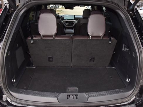 Certified 2025 Ford Explorer Platinum w/ LUX Leather Package image 37