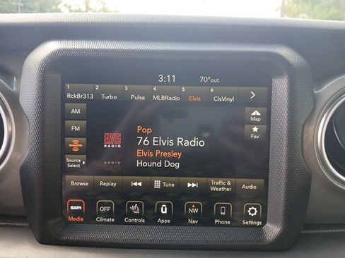 Certified 2022 Jeep Wrangler Unlimited Sahara w/ LED Lighting Group image 22