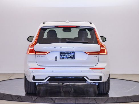 Certified 2025 Volvo XC60 T8 Plus w/ Protection Package Premier image 3
