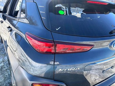 Used 2021 Hyundai Kona Limited image 28