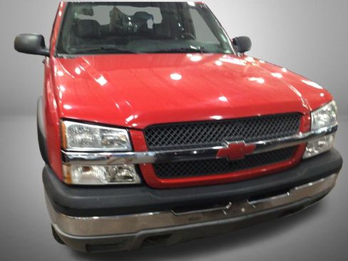 Used 2003 Chevrolet Silverado 1500 LT w/ Off-Road Package AWD/4WD image 2