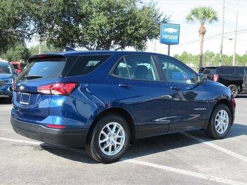 Used 2022 Chevrolet Equinox LS image 5