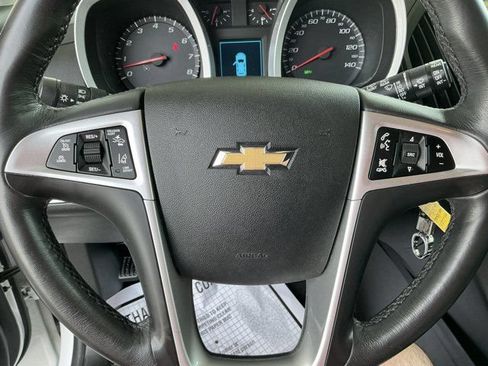Used 2017 Chevrolet Equinox Premier w/ Enhanced Convenience Package AWD/4WD image 32
