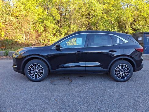 New 2025 Ford Escape SE w/ PHEV Premium Package FWD image 11