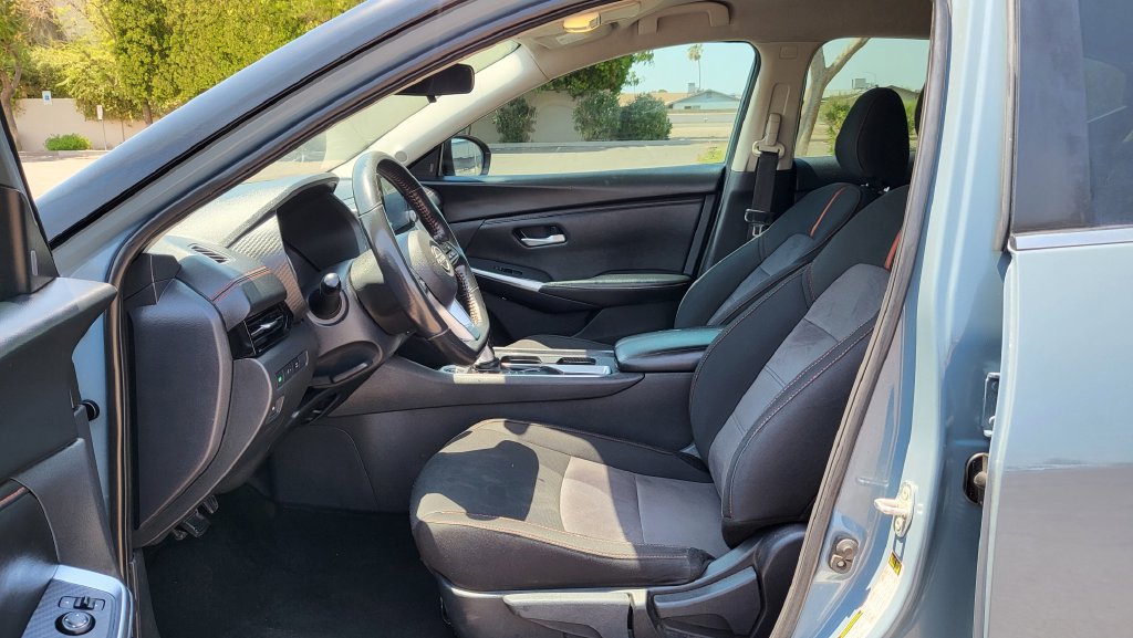 Used 2024 Nissan Sentra SR FWD image 25