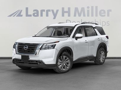 New 2025 Nissan Pathfinder SV w/ Black Appearance Package