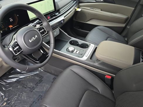 New 2026 Kia Carnival LXS image 8