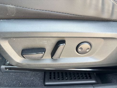 Used 2026 Nissan Rogue SL FWD image 18