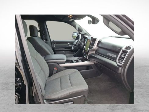 Used 2020 RAM 1500 Big Horn AWD/4WD image 11