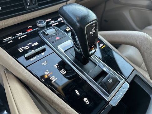 Used 2021 Porsche Cayenne Coupe image 24