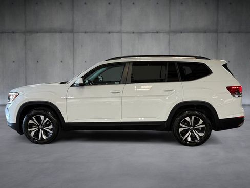 Used 2025 Volkswagen Atlas SE FWD image 2