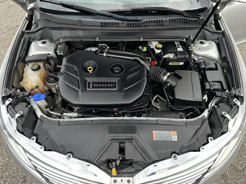 Used 2016 Lincoln MKZ w/ Equipment Group 200A Select FWD image 11