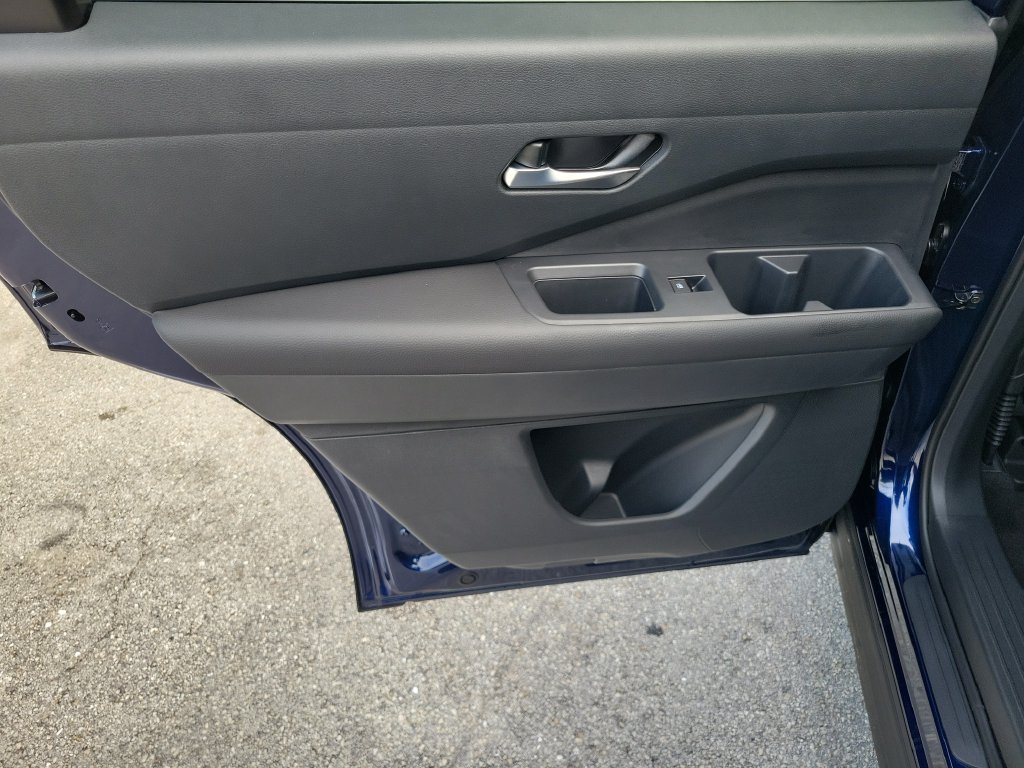 New 2026 Nissan Pathfinder SL FWD image 18