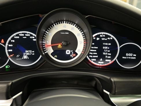 Certified 2022 Porsche Panamera 4 Platinum Edition AWD/4WD image 28