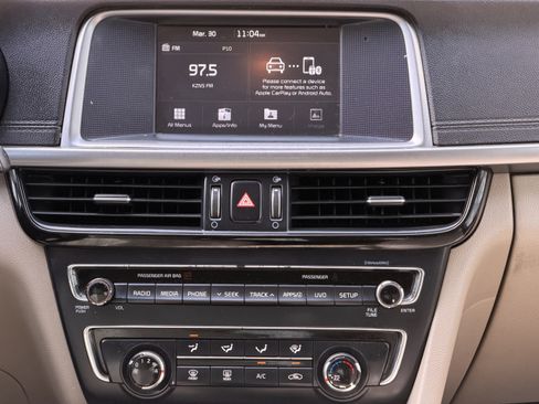 Used 2018 Kia Optima LX FWD image 16
