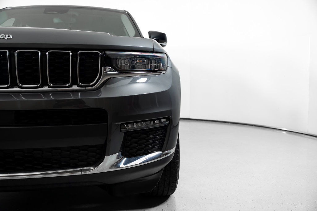 Used 2023 Jeep Grand Cherokee L Limited RWD image 20