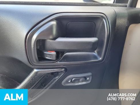 Used 2016 Jeep Wrangler Sahara image 27