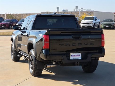 Used 2024 Toyota Tacoma TRD Off-Road image 6
