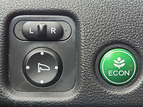 Used 2022 Honda Pilot Sport image 26