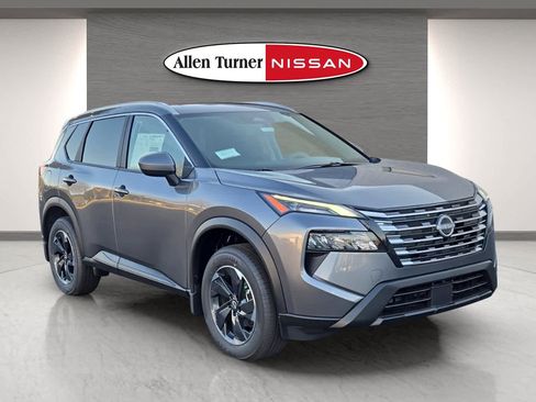 Used 2025 Nissan Rogue SV w/ SV Premium Package image 1