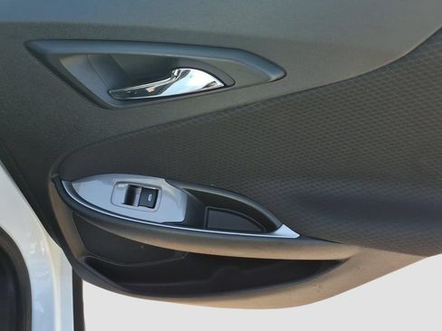 Used 2025 Chevrolet Malibu LT FWD image 11