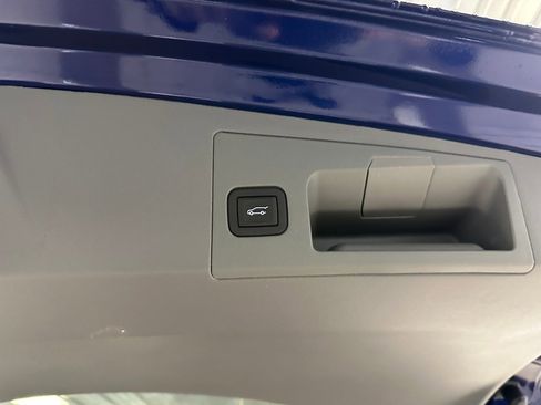 New 2026 Cadillac XT5 Premium Luxury w/ LPO, Floor Liner Package image 26