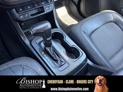 Used 2016 GMC Canyon SLE w/ All Terrain Package AWD/4WD image 28