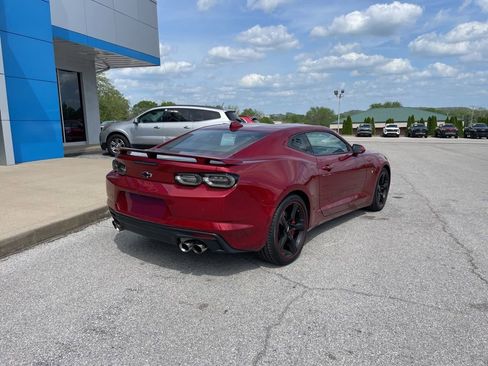 Used 2021 Chevrolet Camaro SS image 8