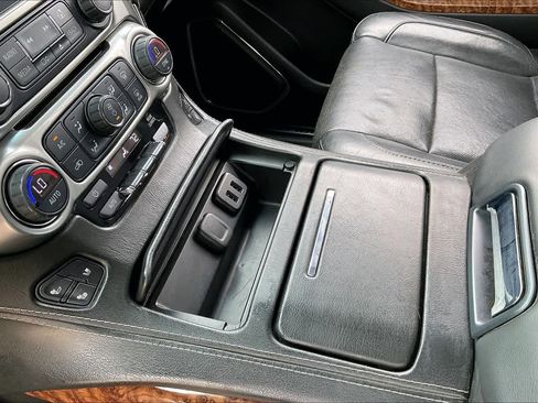 Used 2017 Chevrolet Tahoe Premier AWD/4WD image 15