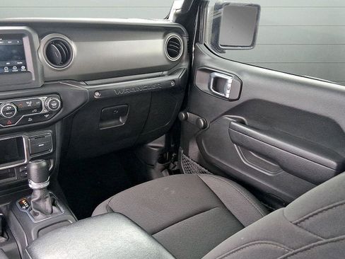 Used 2023 Jeep Wrangler Sport image 15