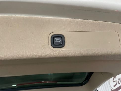 Used 2012 Chevrolet Suburban LTZ AWD/4WD image 35