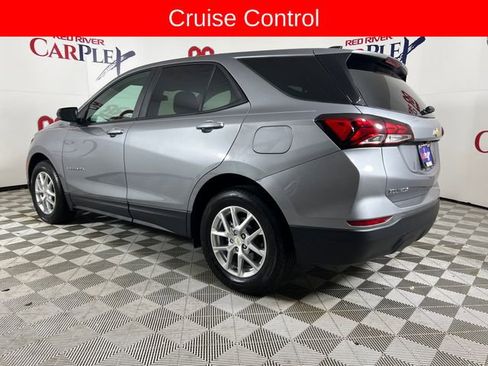 Used 2024 Chevrolet Equinox LS w/ LS Convenience Package image 6