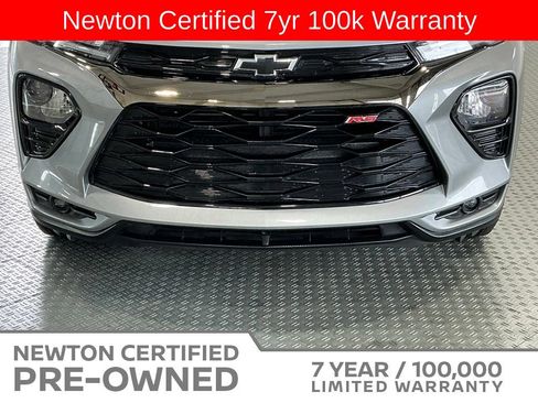 Used 2023 Chevrolet TrailBlazer RS w/ Sun and Liftgate Package FWD image 46
