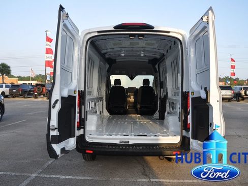 Used 2026 Ford Transit 250 148 Medium Roof RWD image 17