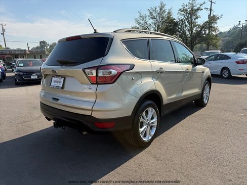 Used 2018 Ford Escape SE w/ Ford Safe & Smart Package AWD/4WD image 6