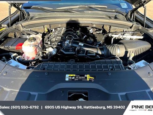 Used 2023 Jeep Grand Cherokee L Limited image 8