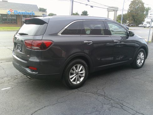Used 2019 Kia Sorento AWD w/ LX Convenience Package image 7