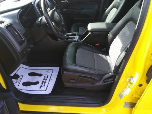 Used 2015 Chevrolet Colorado Z71 w/ Trail Boss Edition image 17