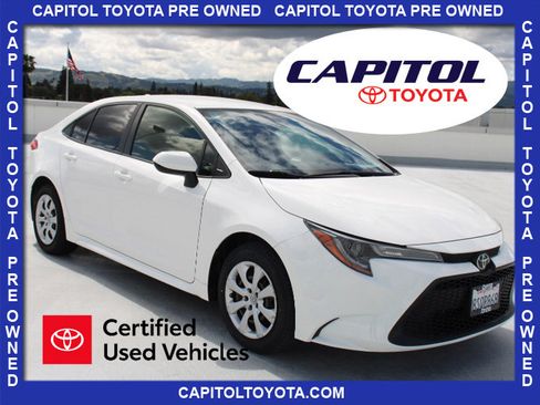 Certified 2021 Toyota Corolla LE image 1