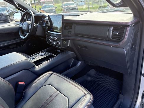 Used 2023 Ford Expedition Limited image 33