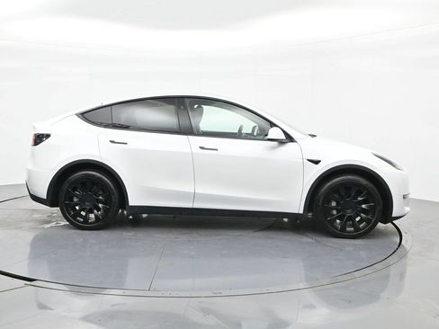 Used 2023 Tesla Model Y Long Range AWD/4WD image 4