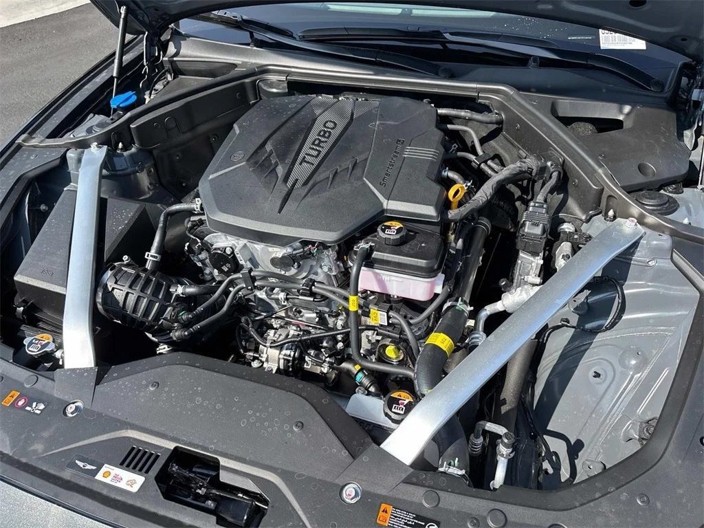 New 2026 Genesis G70 2.5T RWD image 9