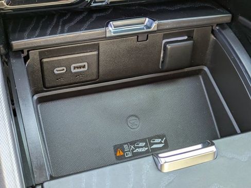 Used 2022 GMC Yukon Denali image 23