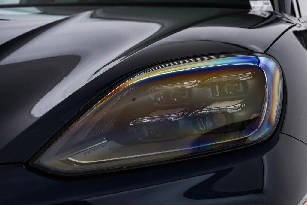 Certified 2026 Porsche Cayenne E-Hybrid Coupe AWD/4WD image 7