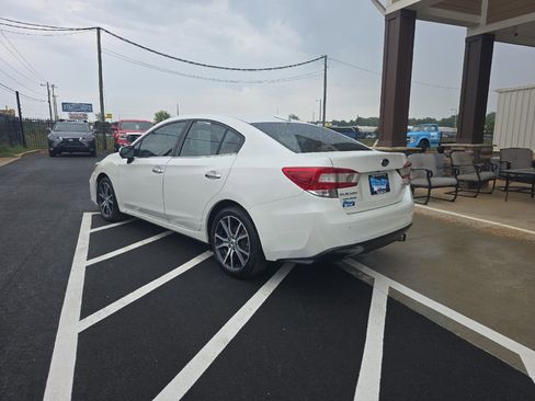 Used 2017 Subaru Impreza 2.0i Limited image 4