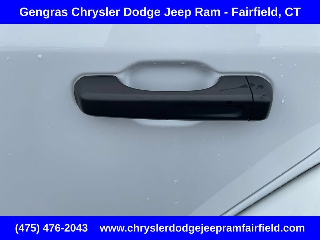 Used 2023 Jeep Wrangler Unlimited Sahara w/ Cold Weather Group AWD/4WD image 36